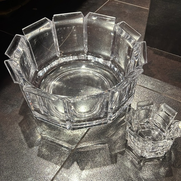 Set of Two Large and Small Lucite Acrylic Grainware Bowls by William Bounds - Picture 2 of 6